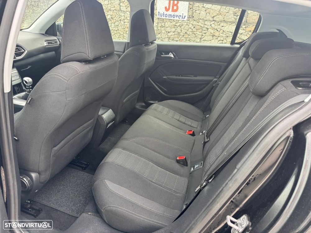 Peugeot 308 1.6 e-HDi Allure - 12