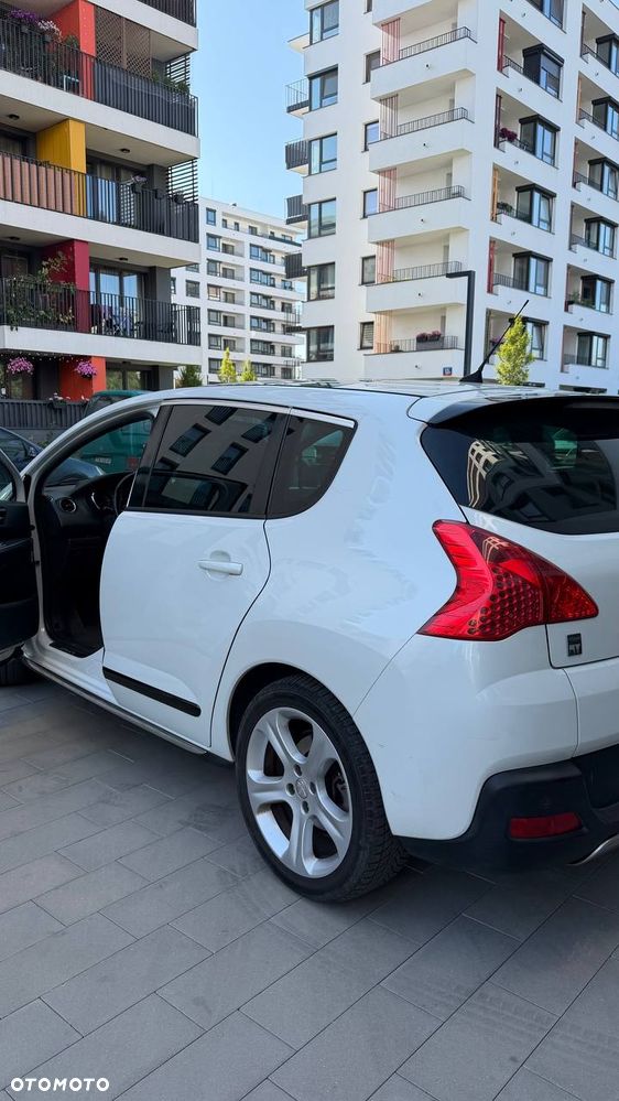 Peugeot 3008 2.0 HDi HYbrid4 - 14