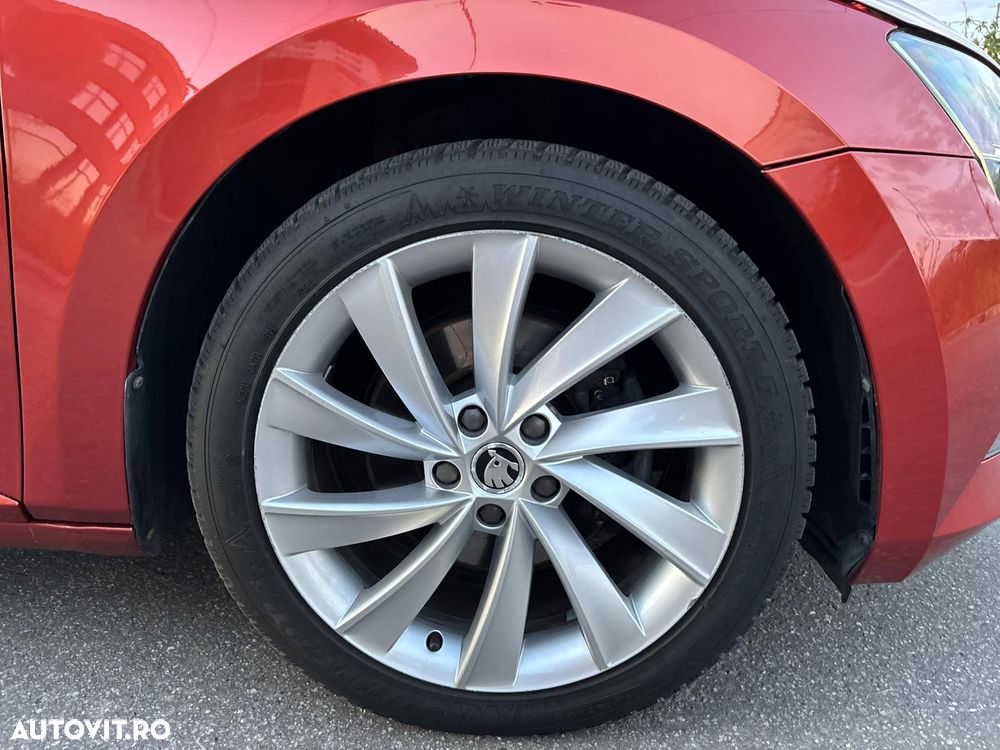 Skoda Superb 2.0 TDI DSG Premium Edition - 24