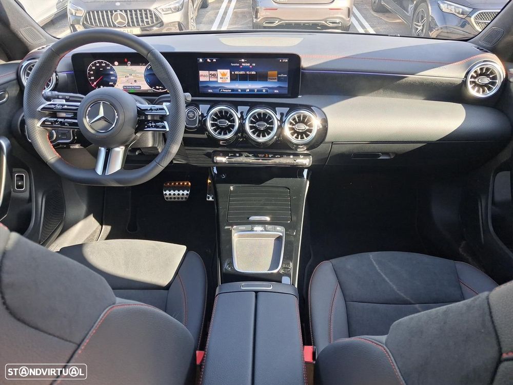 Mercedes-Benz CLA 250 e Shooting Brake AMG Line - 18