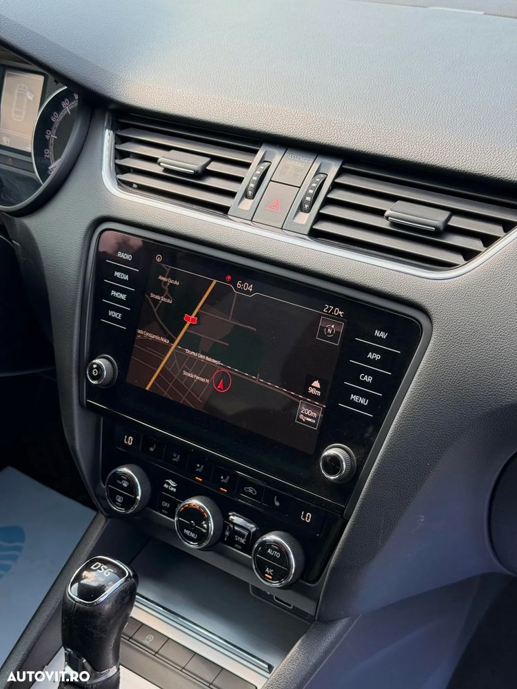 Skoda Octavia 1.6 TDI DSG Ambition - 13