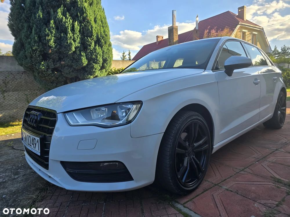 Audi A3 Sportback 1.6 TDI DPF Ambiente - 1