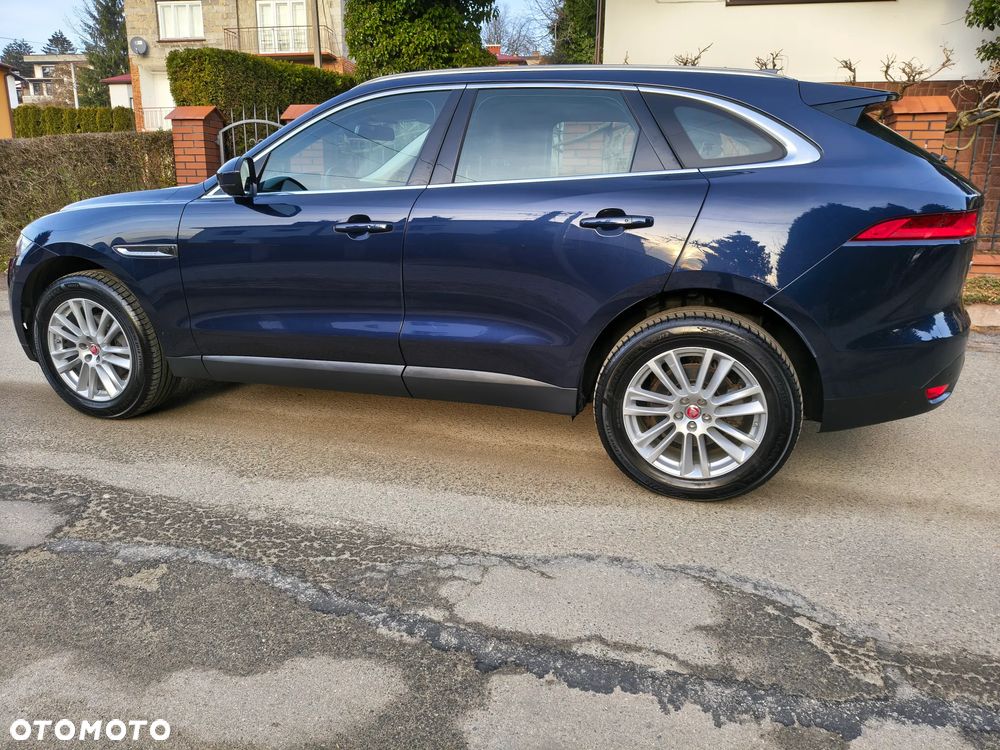 Jaguar F-Pace ver-20d-awd-prestige - 3