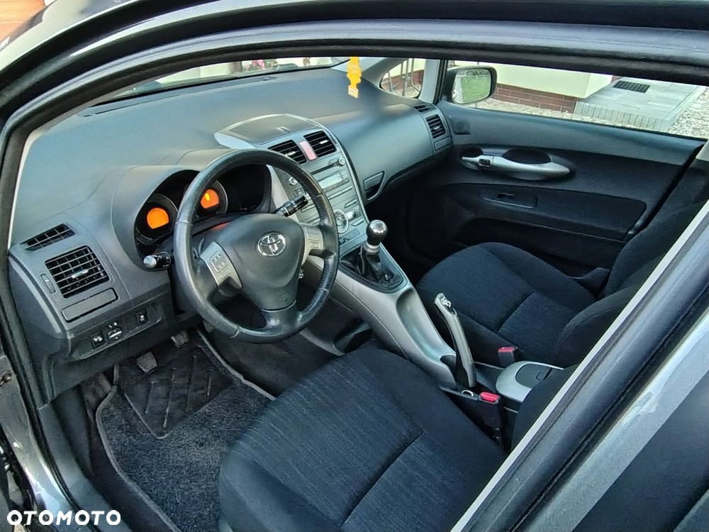 Toyota Auris 1.6 VVT-i Team - 7