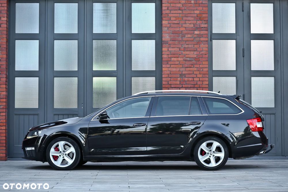Skoda Octavia 2.0 TDI DSG RS - 10