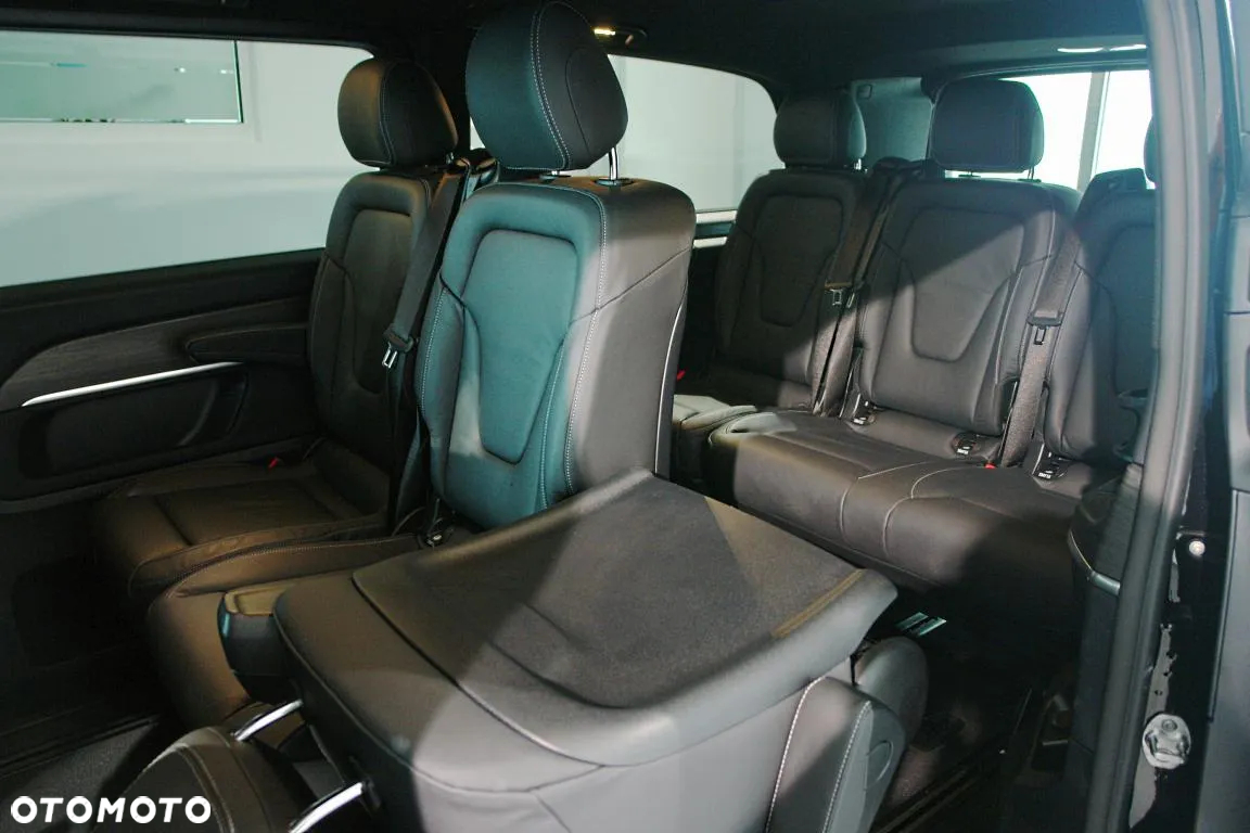 Mercedes-Benz Klasa V 300 d extralang 9G-TRONIC Avantgarde - 33