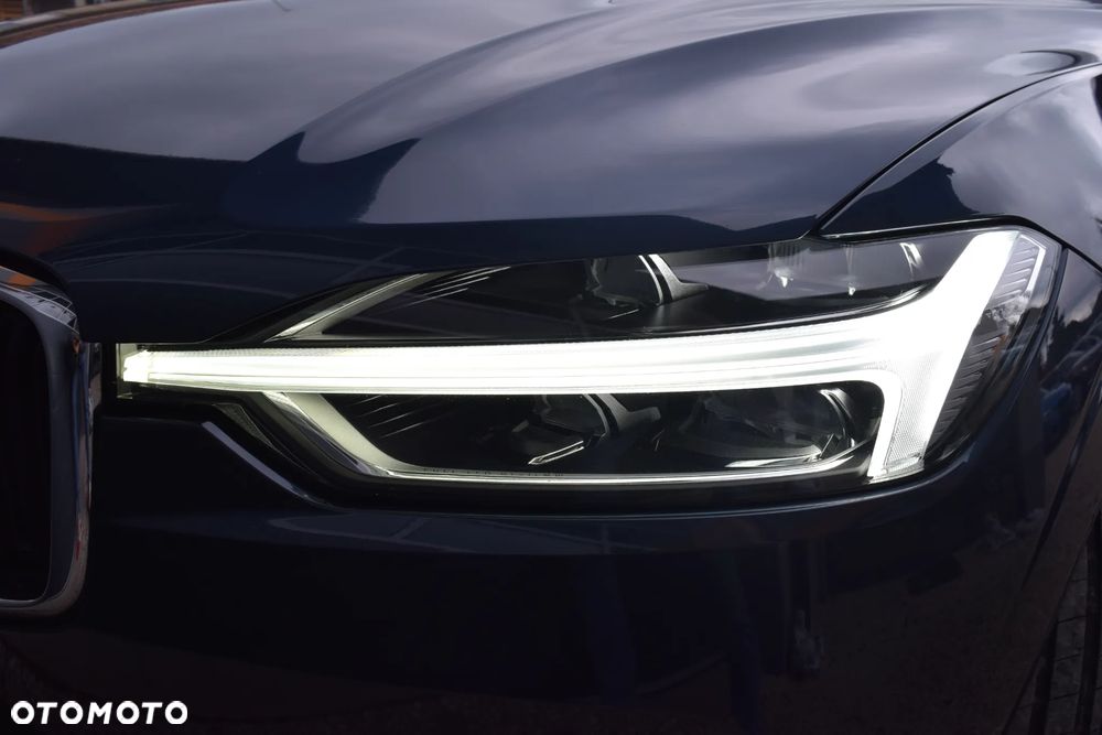 Volvo XC 60 D3 Momentum Pro - 41