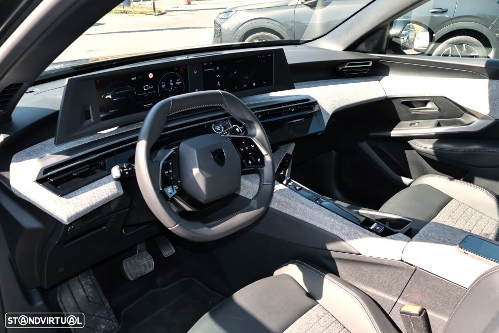 Peugeot 3008 1.2 Hybrid Allure e-DCS6 - 15