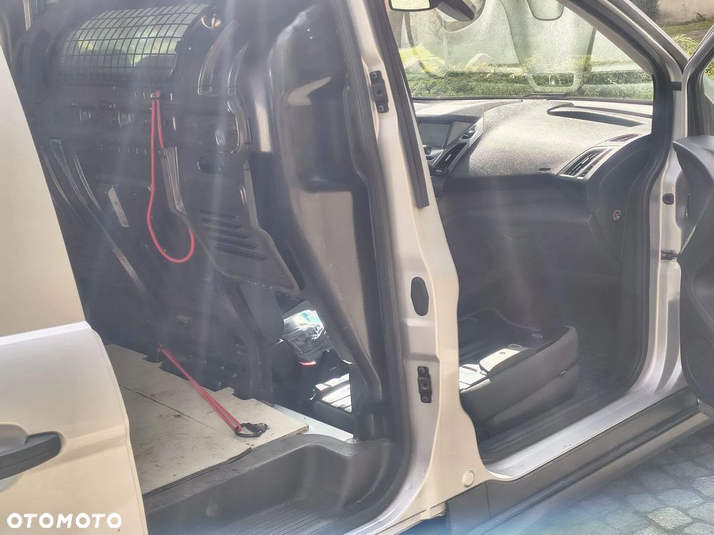 Ford Transit Connect - 15