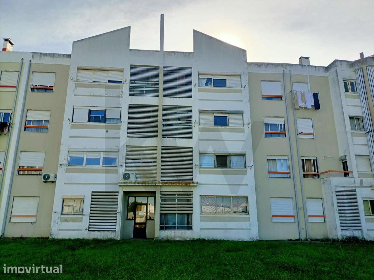 Oportunidade de investimento na Urbanização Nova Moita - Grande imagem: 2/46