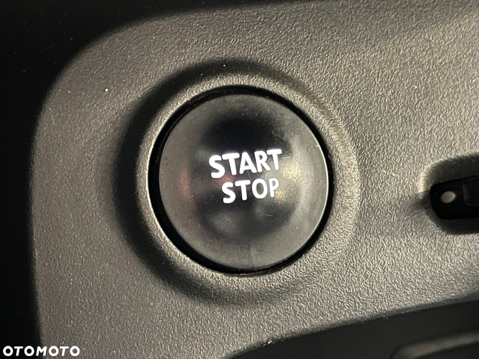 Renault Captur - 22