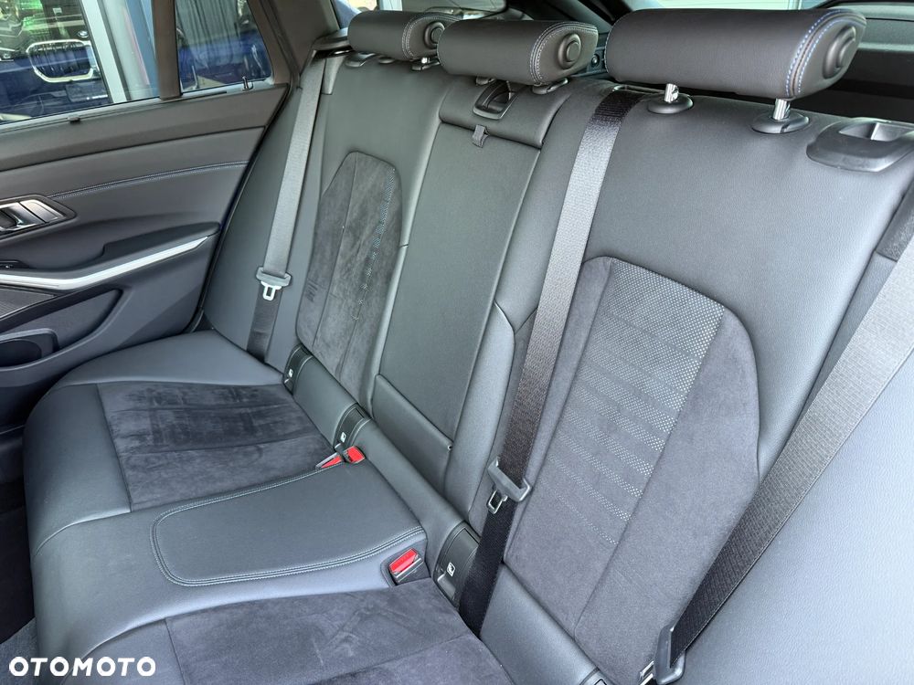 BMW Seria 3 320d xDrive - 35