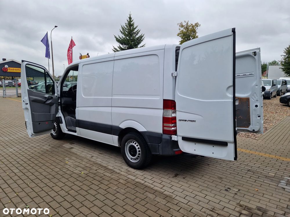 Mercedes-Benz SPRINTER - 16