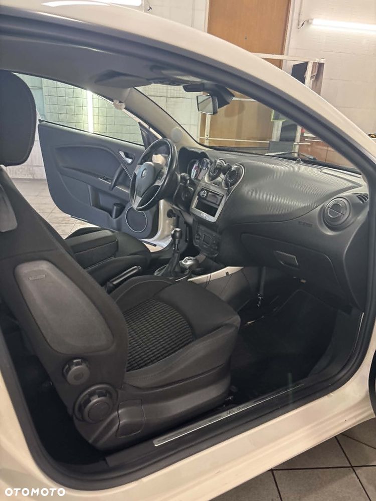 Alfa Romeo Mito 1.4 TB Distinctive - 12