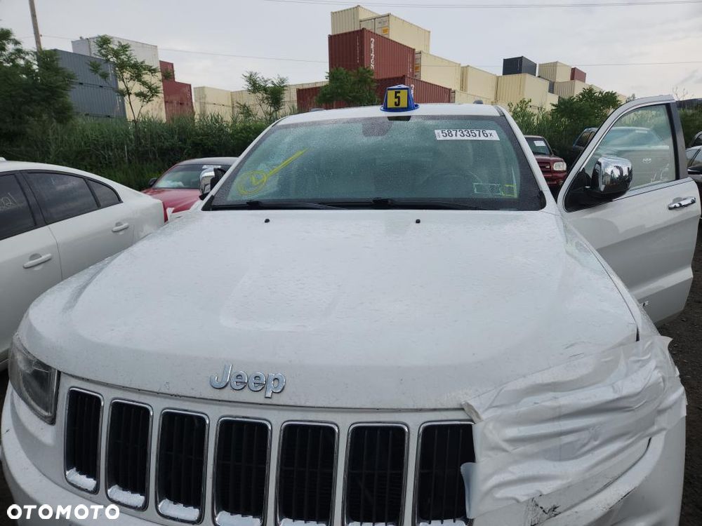 Jeep Grand Cherokee - 21