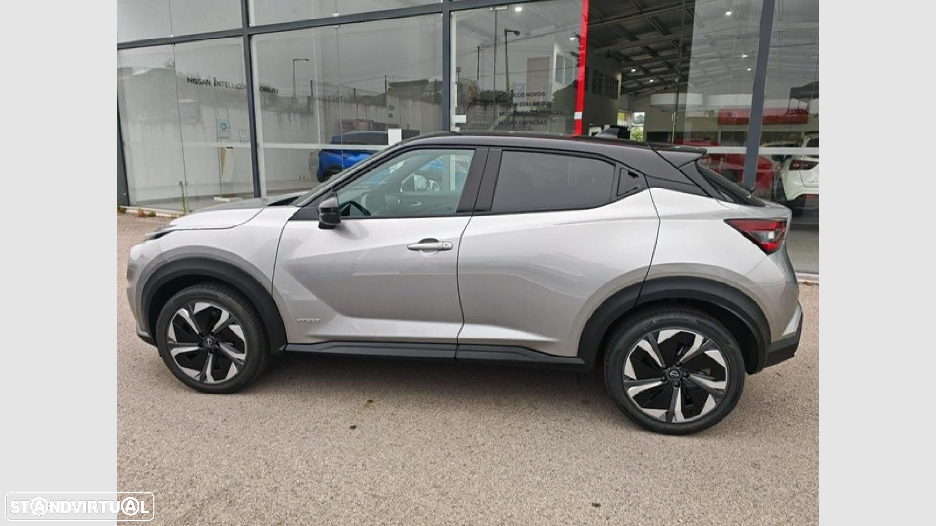 Nissan Juke 1.6 Hybrid N-Connecta Two Tone - 4