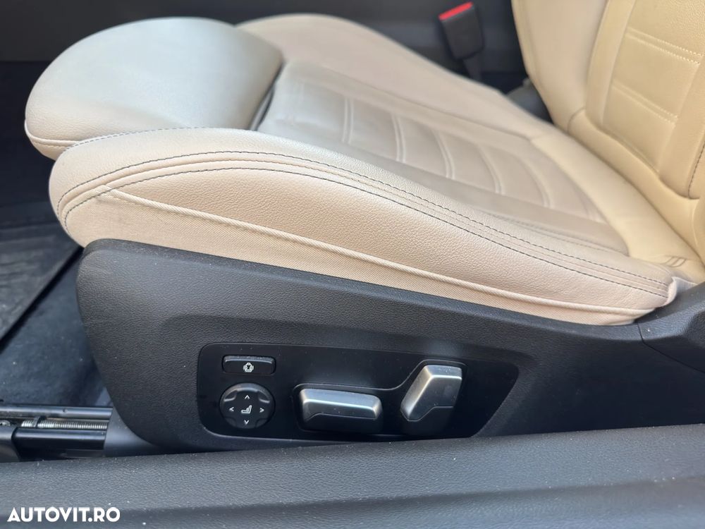 BMW M2 M240i xDrive AT - 27