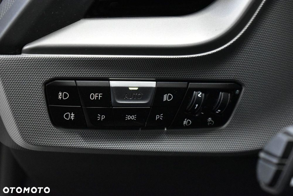 BMW Seria 1 118i Advantage - 11