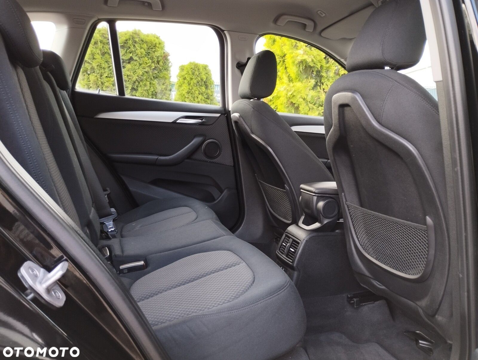 BMW X1 sDrive18i Advantage - 12