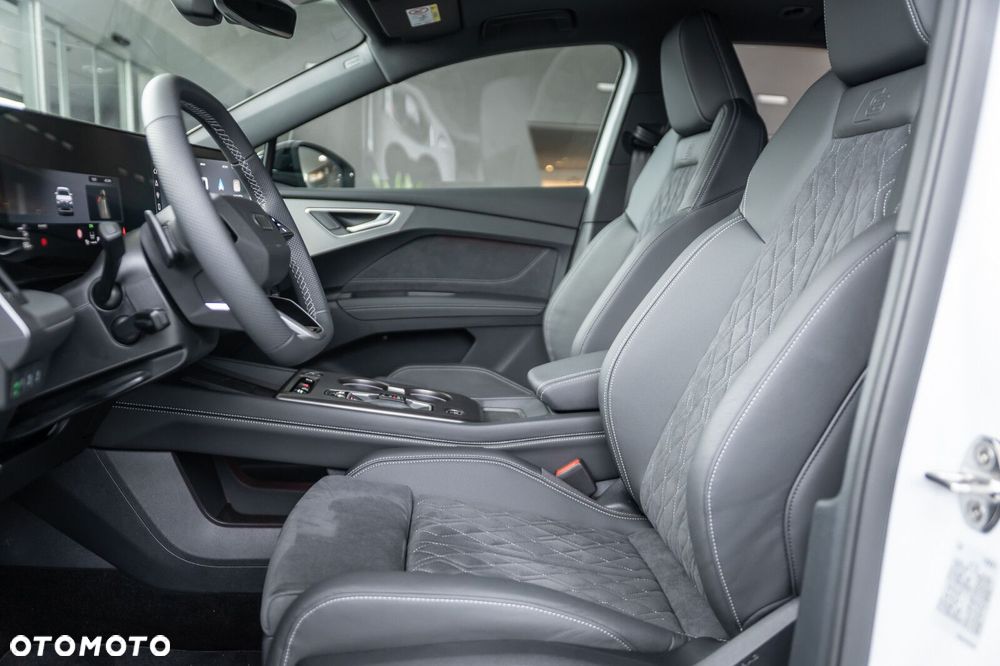 Audi Q4 e-tron 45 82kWh S Line - 16