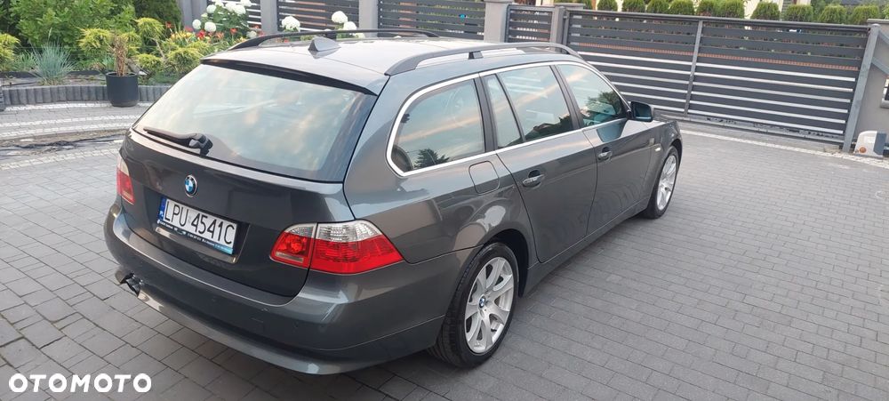 BMW Seria 5 525i - 22