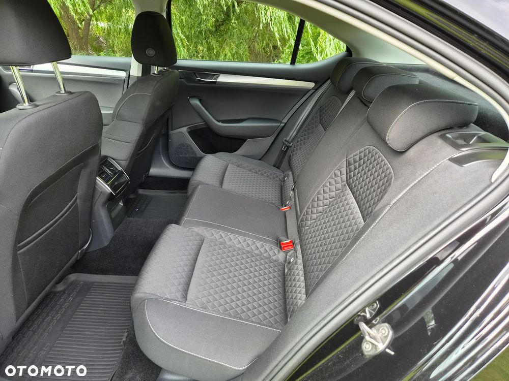 Skoda Superb 2.0 TDI SCR Ambition DSG - 11