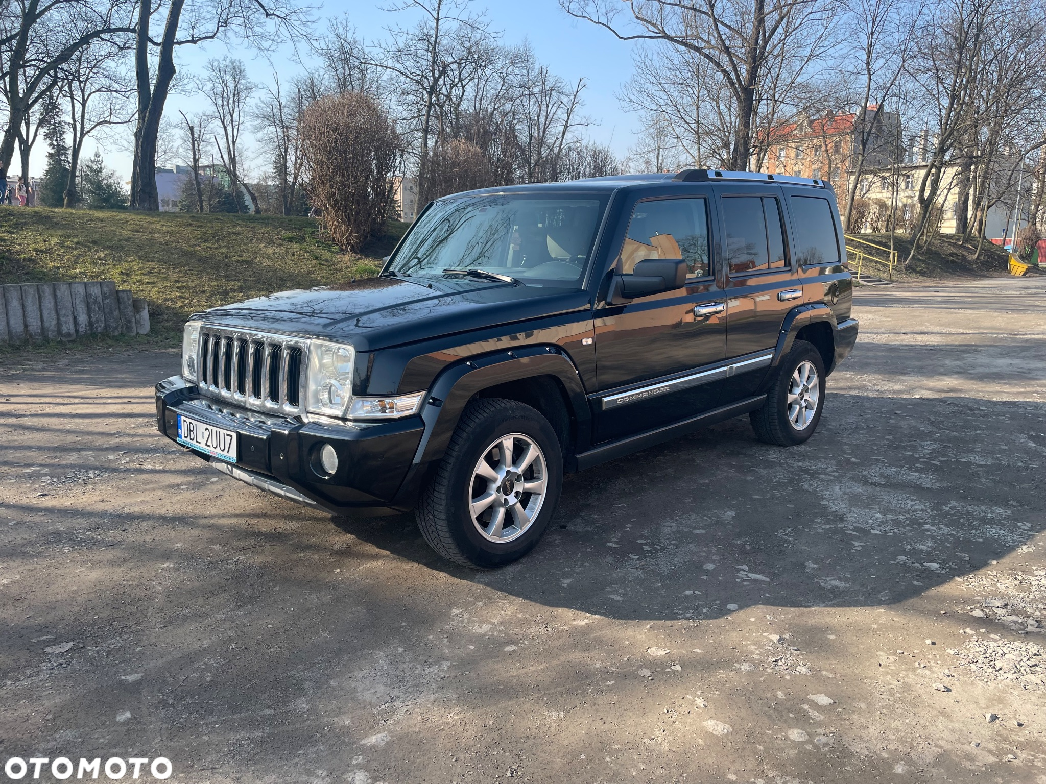 Jeep Commander - 2