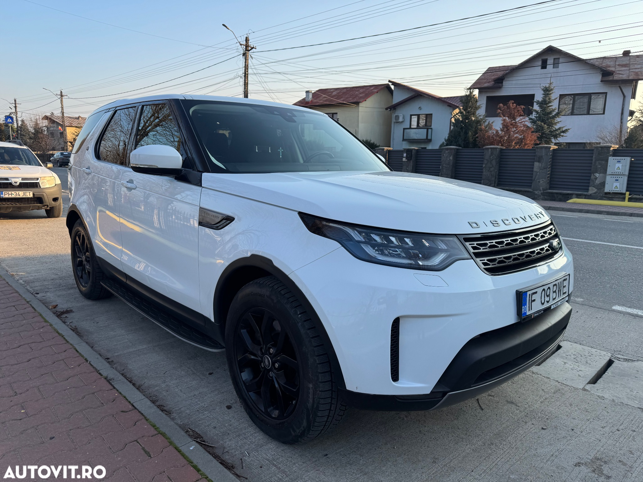 Land Rover Discovery 2.0 L TD4 SE - 3
