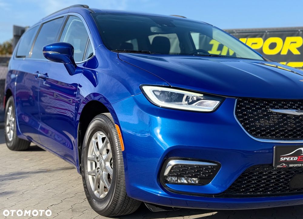 Chrysler Pacifica - 6