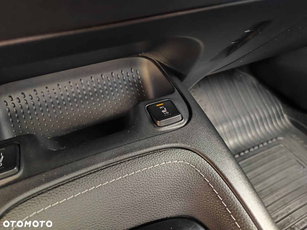 Toyota Corolla 2.0 Hybrid Comfort - 32