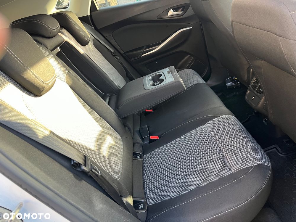 Opel Grandland X 1.2 T GPF Design Line S&S - 10