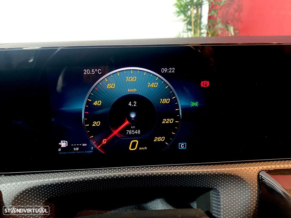 Mercedes-Benz A 180 d AMG Line - 17