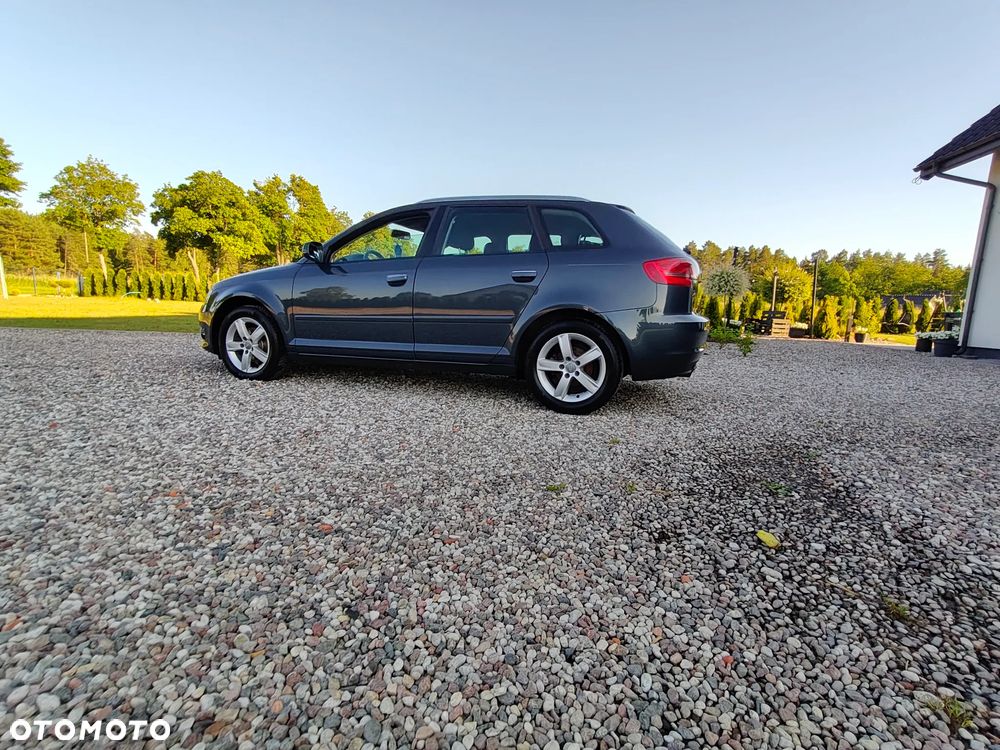Audi A3 Sportback 1.6 Ambiente - 6