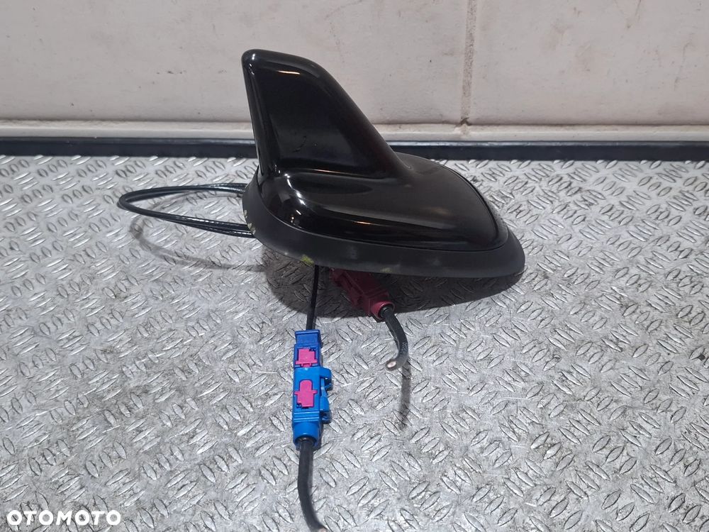 Antena dachowa GPS Volkswagen Passat CC 2009 rok nr 3C0035507F - 4
