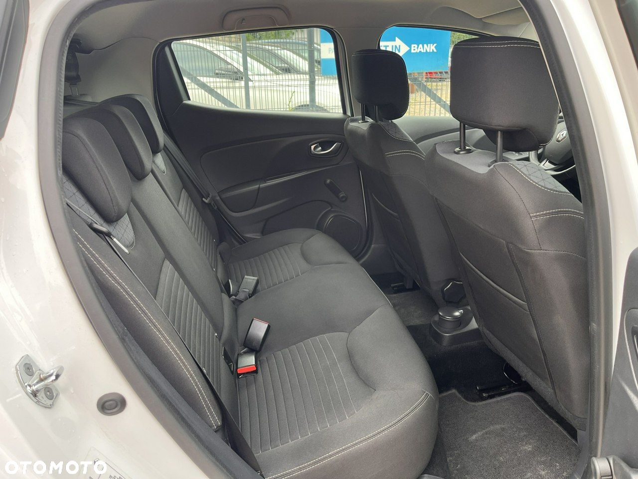 Renault Clio - 25