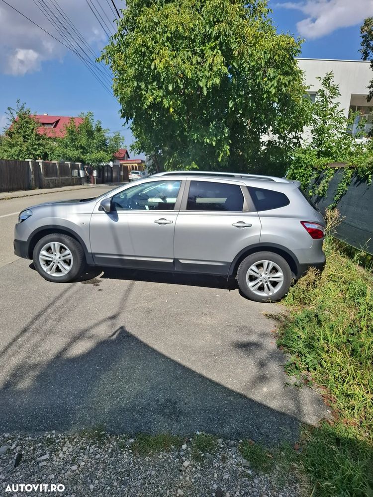 Nissan Qashqai+2 - 12