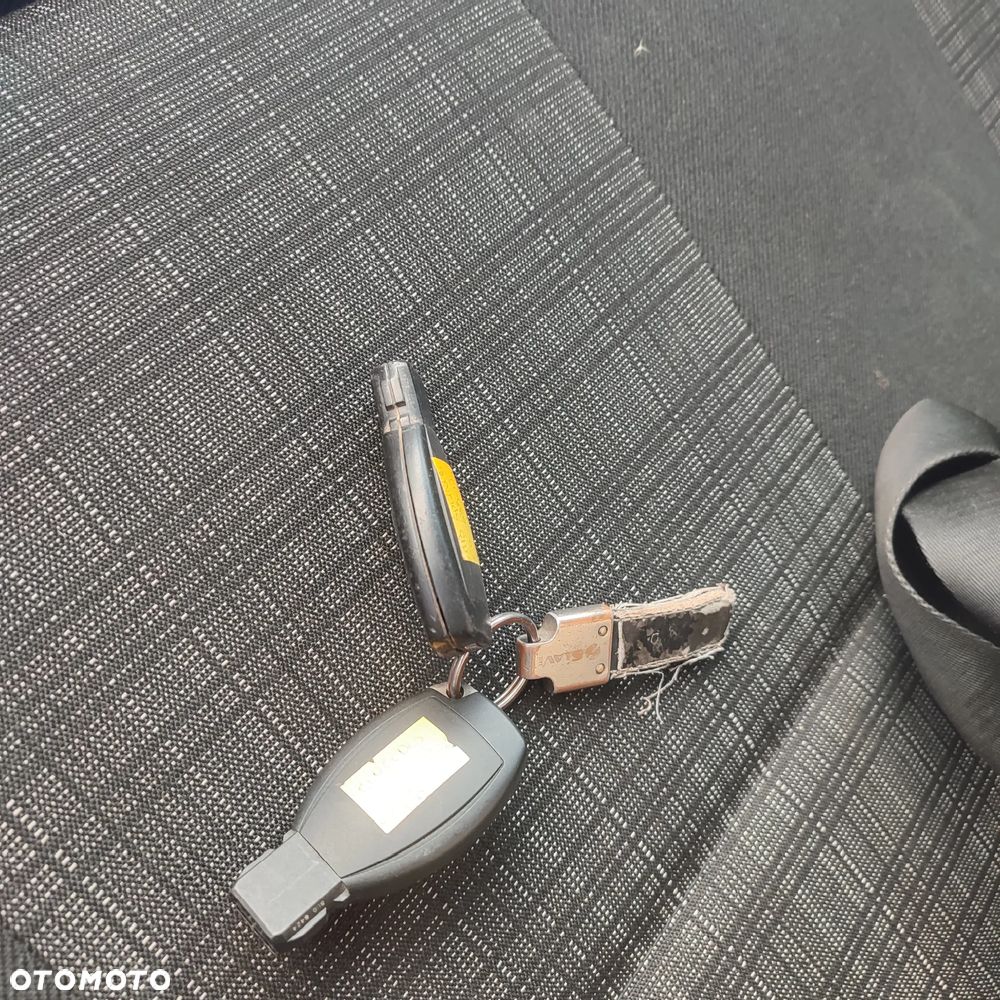 Mercedes-Benz Sprinter - 12