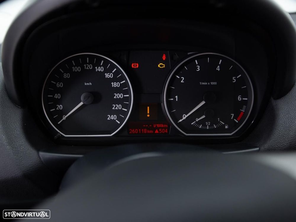BMW 118 - 18