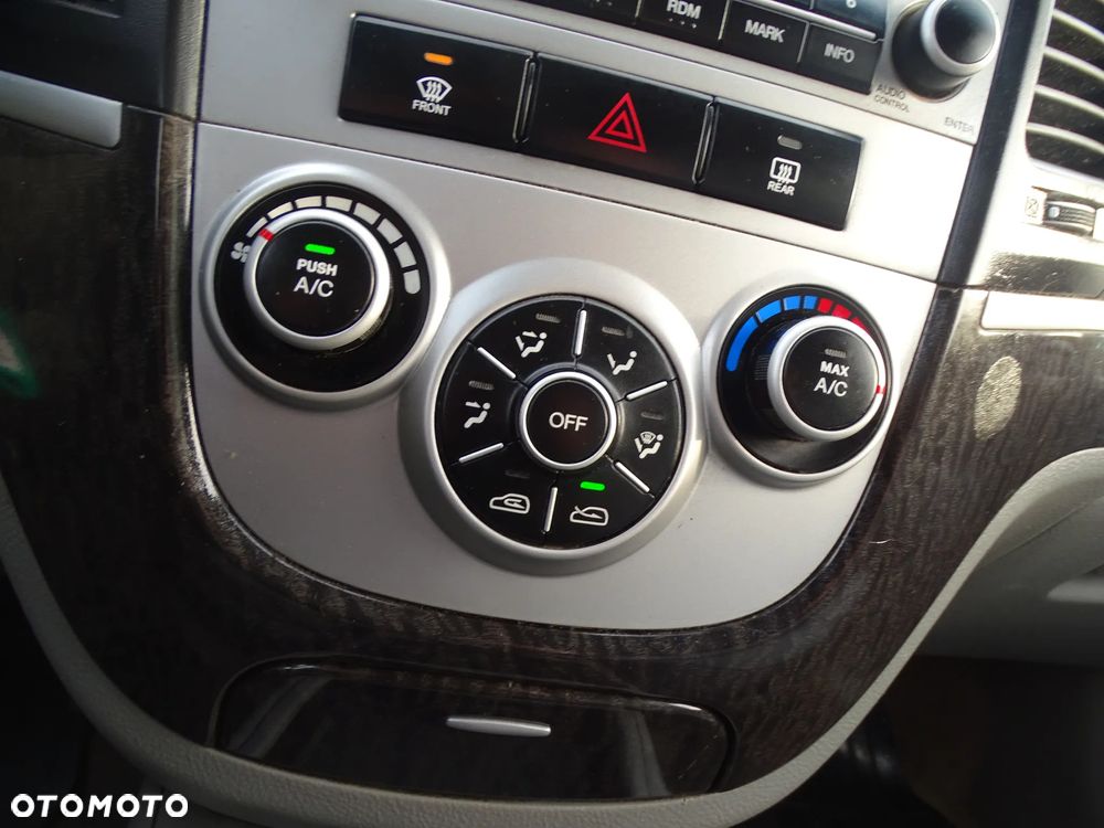 Hyundai Santa Fe - 16