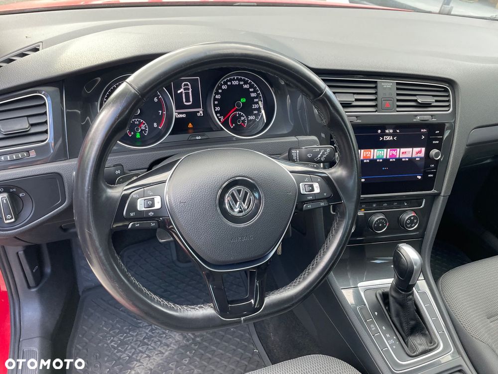 Volkswagen Golf 1.5 TSI BlueMotion ACT DSG Comfortline - 20
