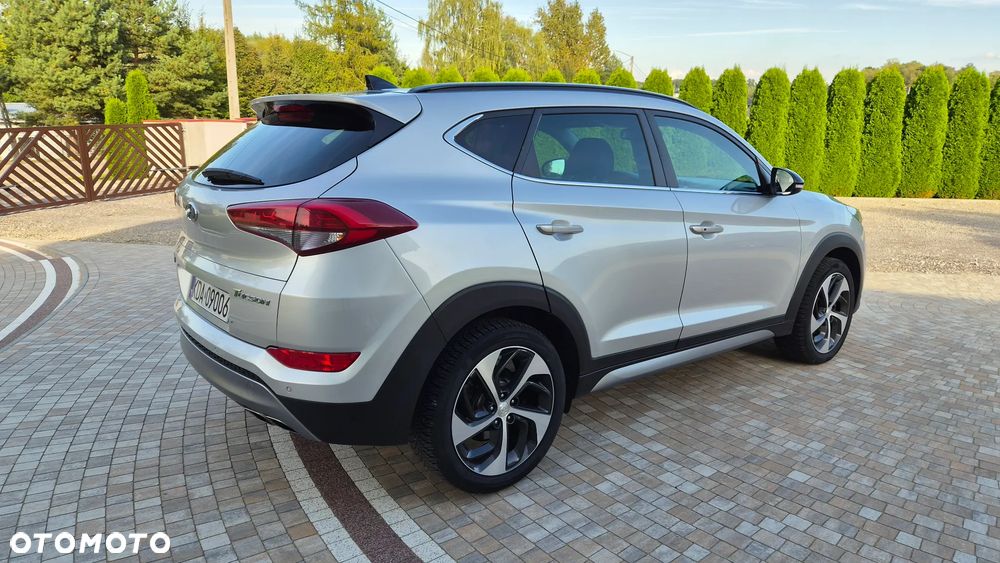 Hyundai Tucson 1.7 CRDI BlueDrive Style 2WD - 7