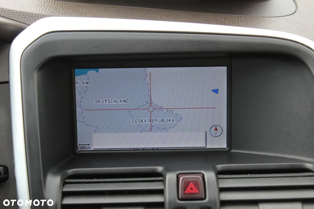 Volvo XC 60 2.4D AWD Summum - 18