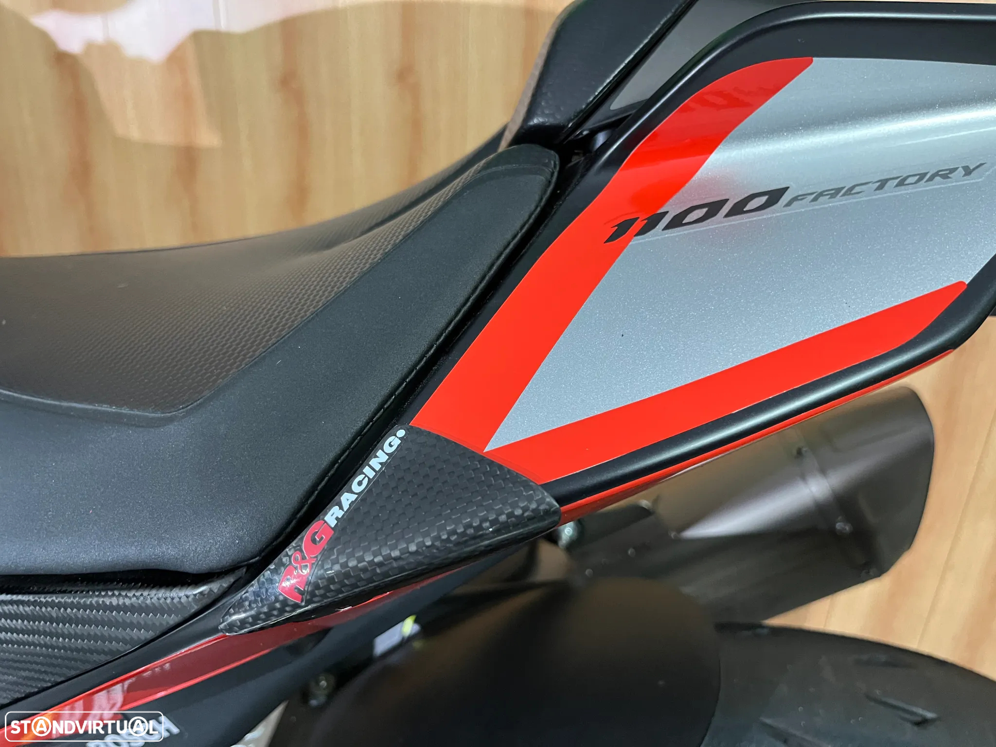 Aprilia RSV RSV4 Factory Super Pole - 23