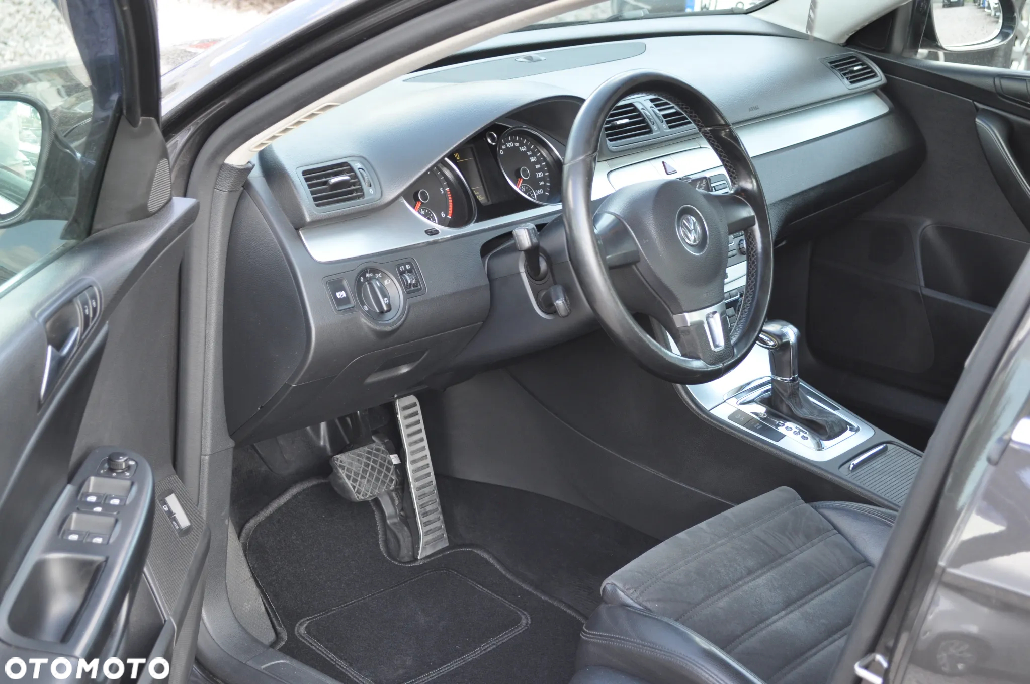 Volkswagen Passat 2.0 TDI DPF Comfortline DSG - 15