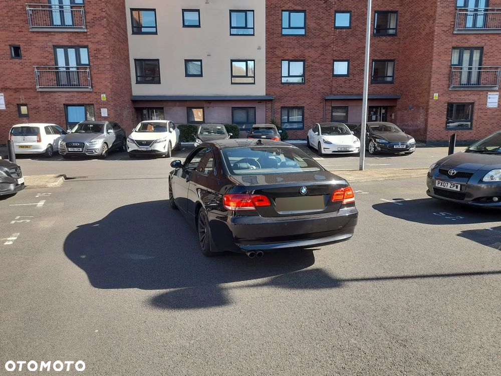 BMW Seria 3 330d Coupe - 3