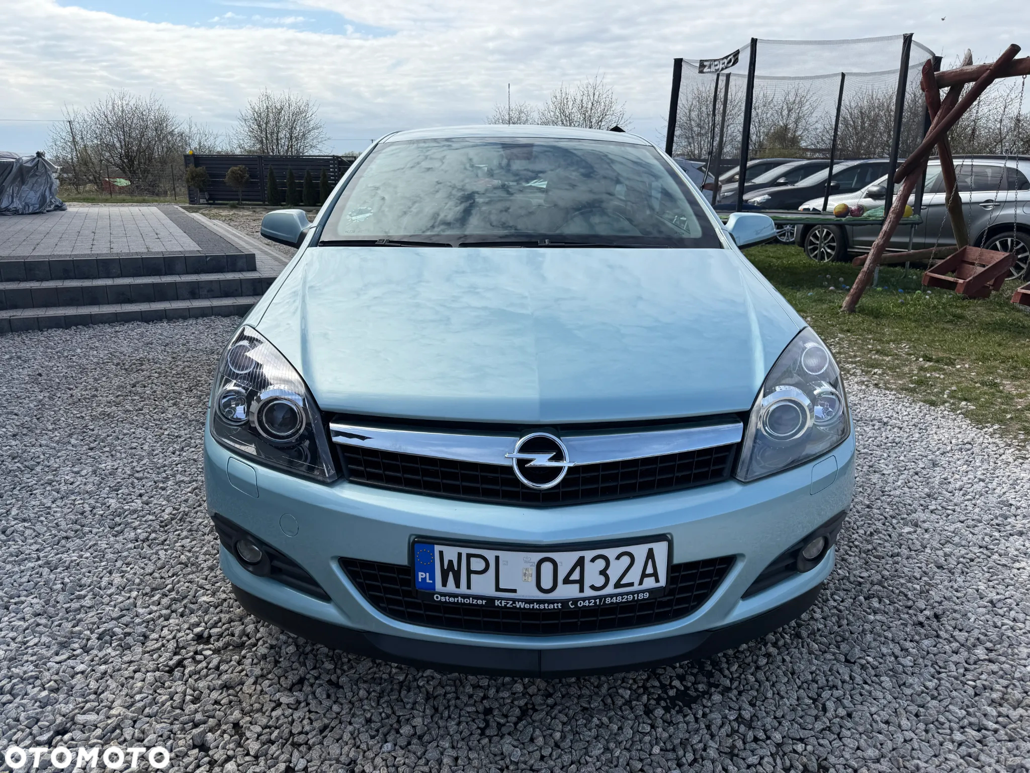 Opel Astra III GTC 1.6 Cosmo - 2