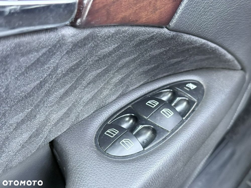 Mercedes-Benz Klasa E 220 CDI Automatik Classic - 18