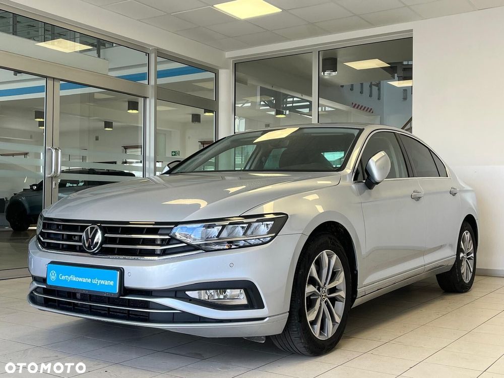 Volkswagen Passat - 2