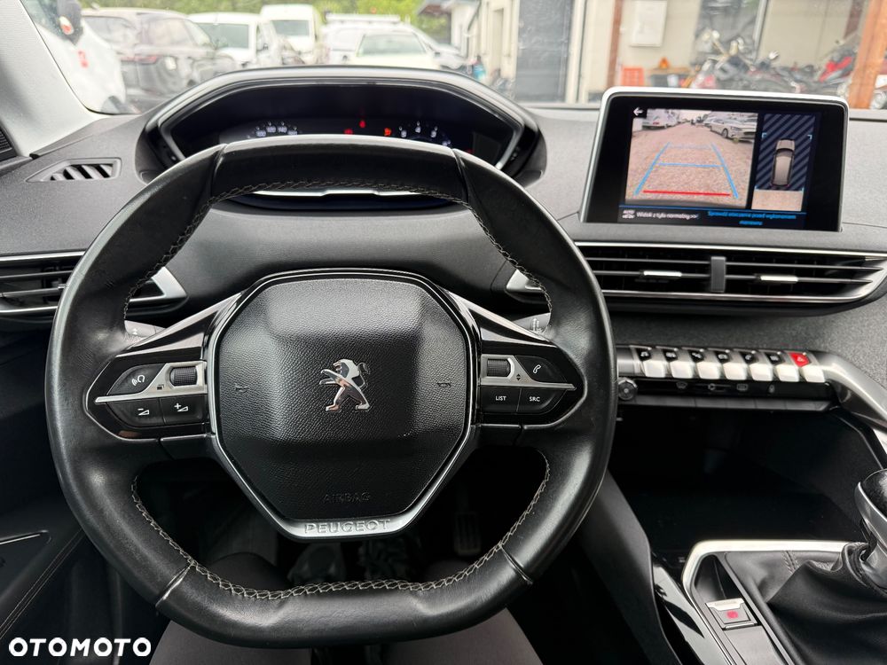 Peugeot 3008 - 17