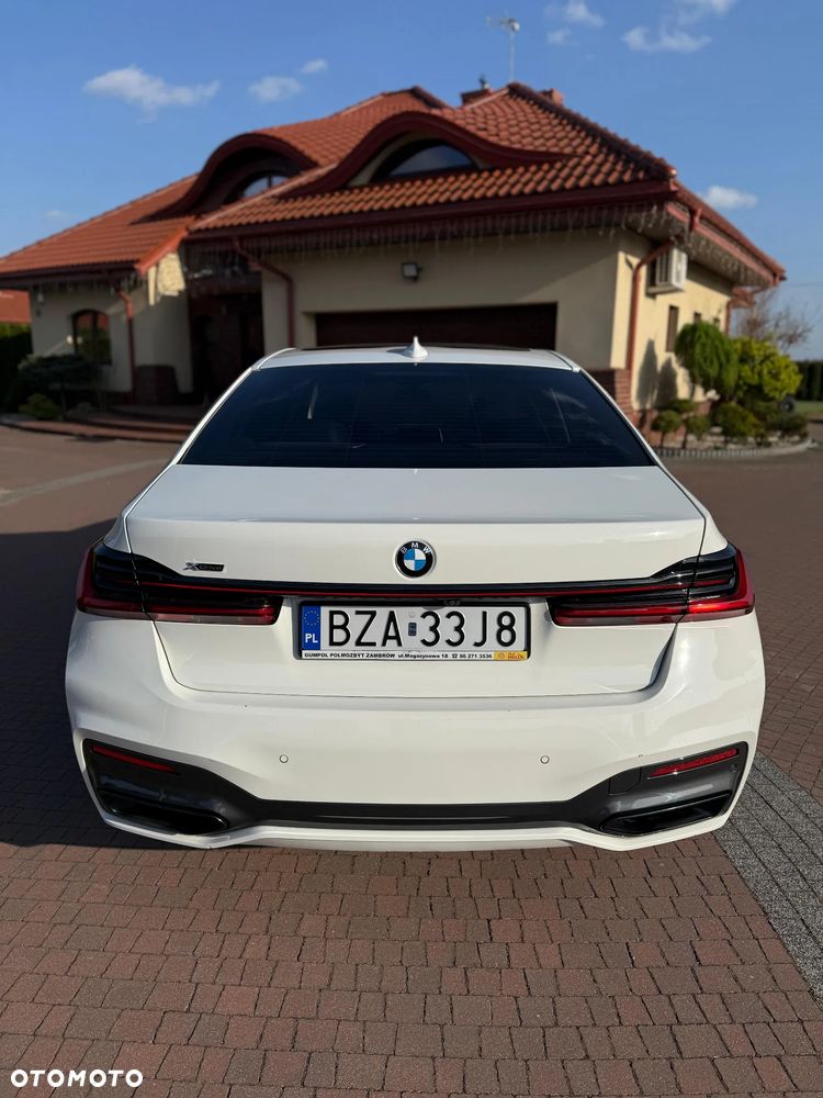 BMW Seria 7 750Li xDrive sport - 10